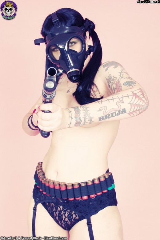 Blue Blood Dana Dark Shotgun Gasmask Altporn Net Alt Porn Erotica