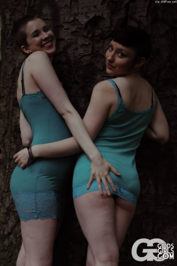 GodsGirls: Blath and Missie in Babes in The Wood