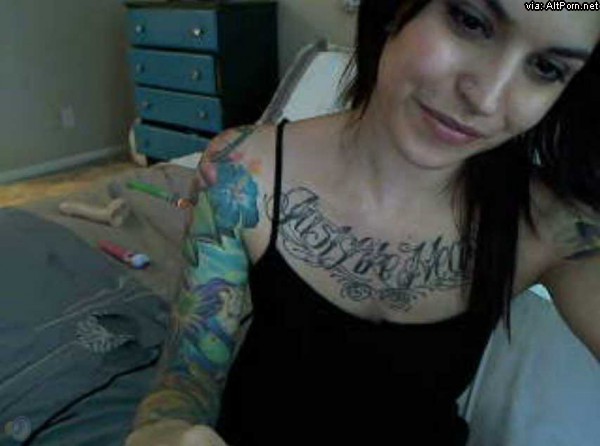 Just Chilling With Tattoo Babe Chloe_Cupcake