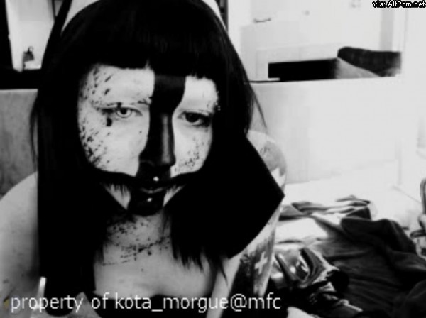 Super Creepy Kinky Painted Horror Nun Kota_Morgue