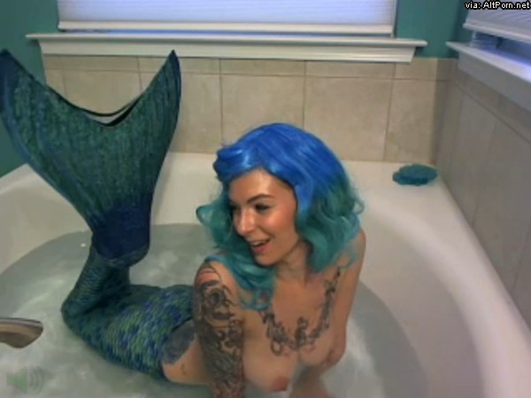 Splashy Mermaid Beauty MargotDarling