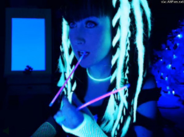 Sexy Blacklight Party for Goth Babe VampyClaws