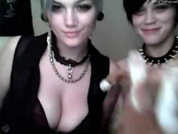 MeowKittyGirl Pets Live on Cam | AltPorn.net - alt.porn erotica