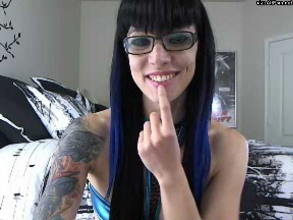 Narcist Fantastic Blue-Haired Babe