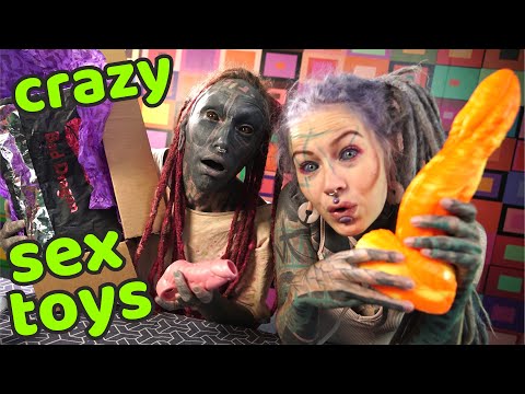 Bad Dragon Dildos // unbox our first custom sex toys from them