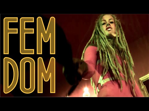 dominatrix anuskatzz – femdom in her dungeon (old video)