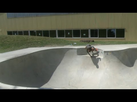 screwed hardware – little swastika // skateboarding pool , bowl, transition skate