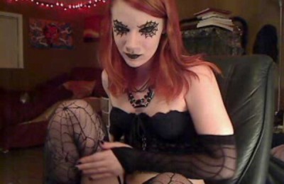 Dirty Hot Redhead Morrighan Goths it Up