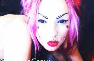 Goth Girl Alessa Skull Cat Eyeliner