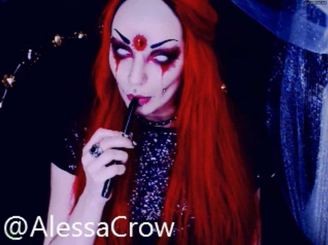 E MC Vagina Alessa Crow 