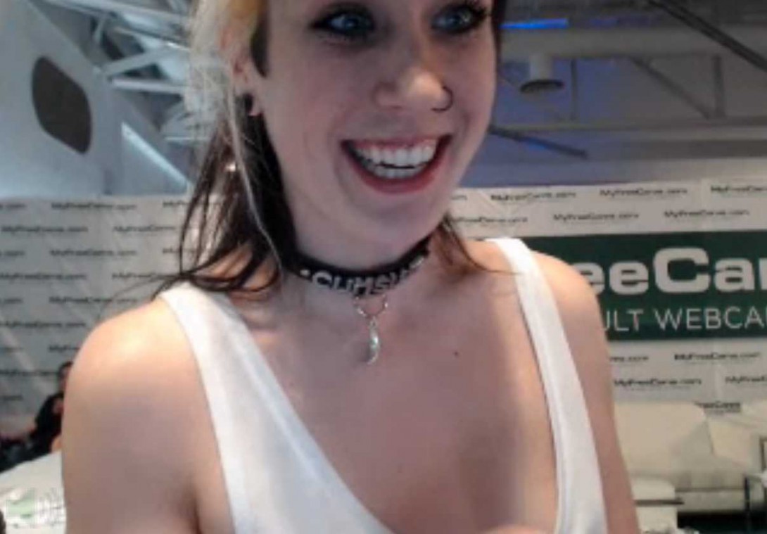 MyFreeCams Broadcasting from Vancouver Taboo Convention