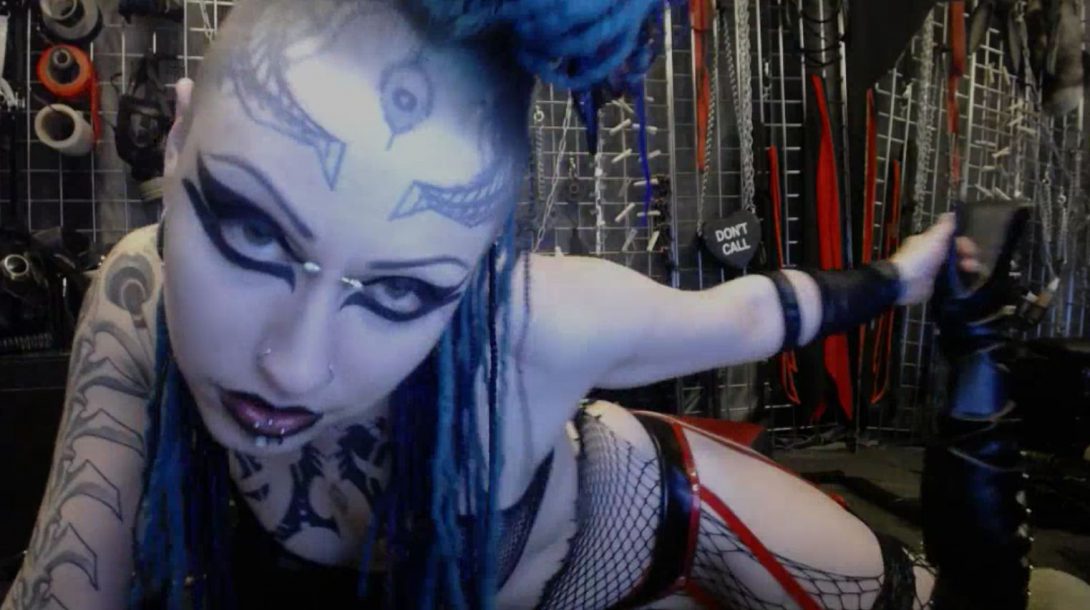 Live Kink Show with Sinful Seriphina