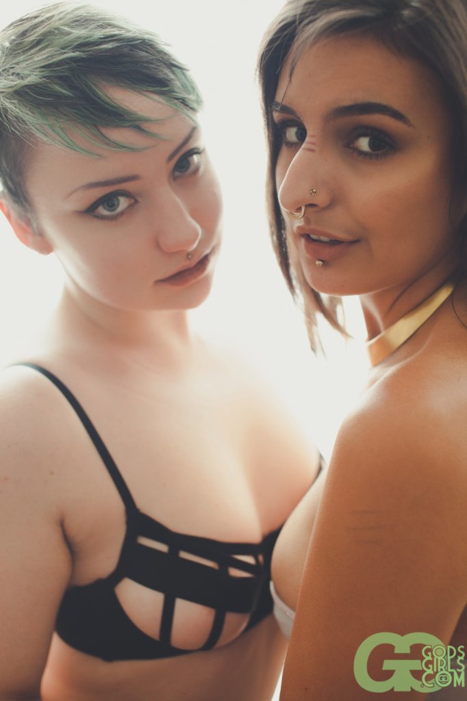 GodsGirls: Chayse And Blath Team Up For Double Sexiness