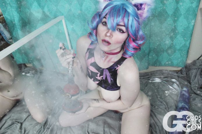 GodsGirls: Emma Summers Is A Sexy Magic Kitten