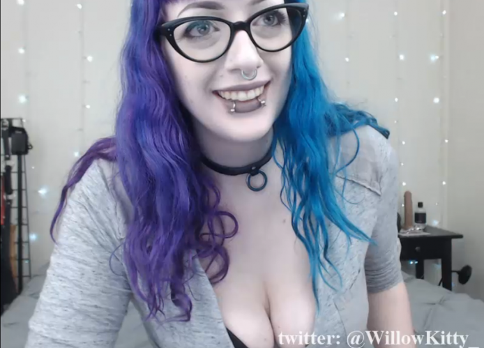 Willowkitty Is A Nocturnal Queen With Great Tits