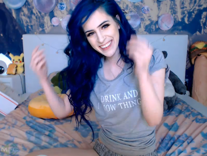 Kati3kat Drinks And Gets People Horny