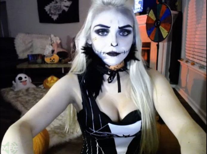 Catjira Is A Scary Black-And-White Hottie