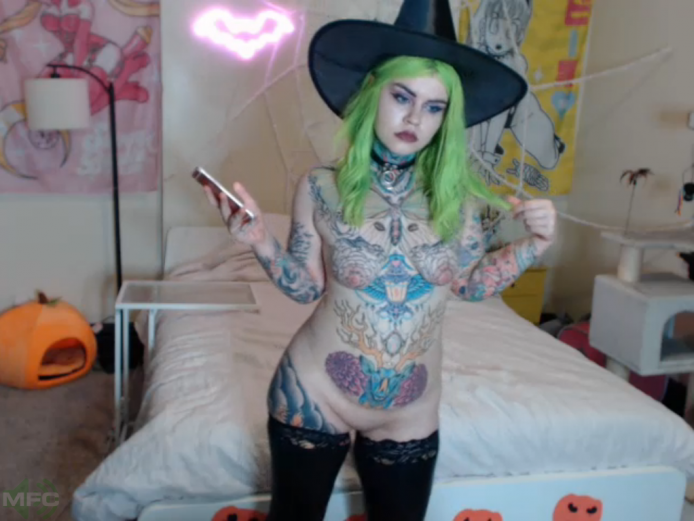 Syren_Cove Is A Wonderful Alt Witch
