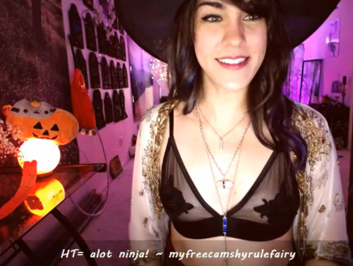 SpoopyFairy Is A Sexy Pirate Witch Lady