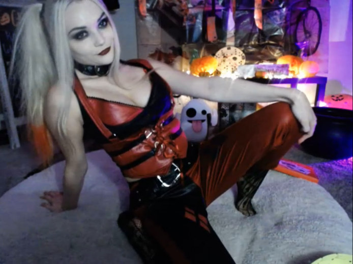 How Do You Make Harley Quinn Even Hotter? Ask Catjira, Puddin’!