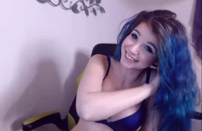 Fae_Dcay Is A Cute Blue-Haired Bae