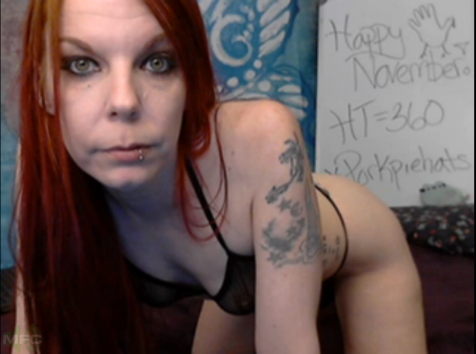 SkylaPink Is A Hot Ginger Vampire