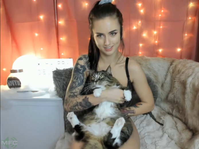 OctaviaMay Has A Wonderful Smile And A Cute Kitty