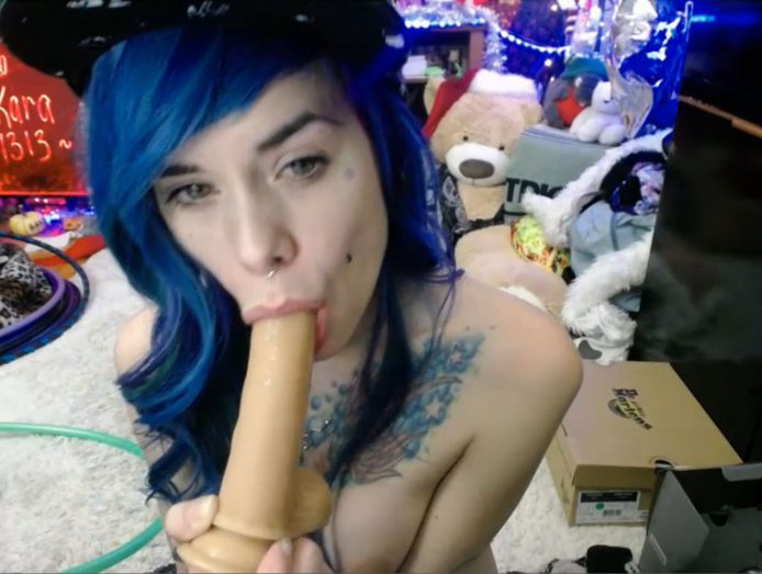 Denver_max Gives Us Our Holiday Booty And Blowjob
