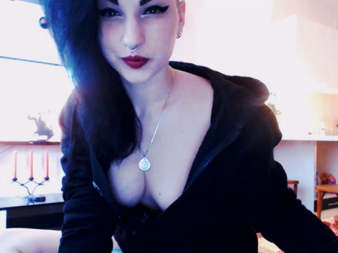 LeviTheWinter Tempts Us With Gorgeous Goth Booty