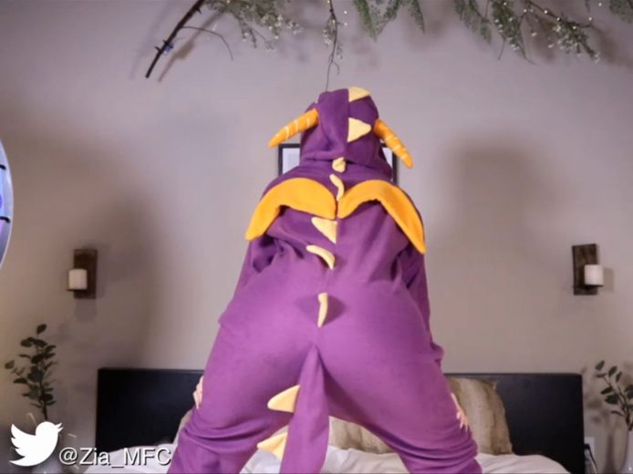 Zia_xo Is One Sexy Purple Dinosaur