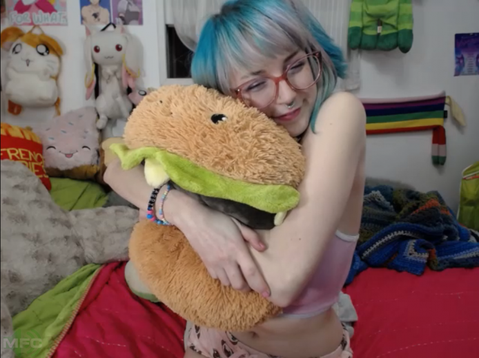 KawaiiKushy Gives The Best Squishy Hugs