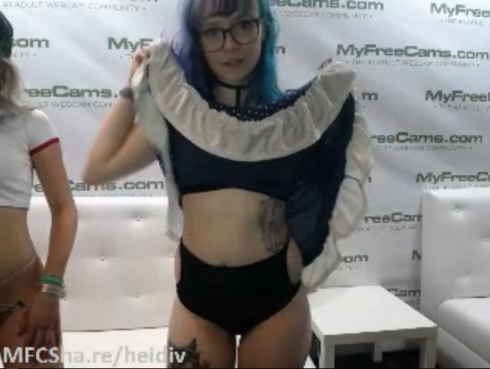 Heidiv And Her Booty Invade America