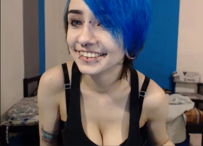 Split Tongue Babe Darkblue_Trip Shows Off Her Piercings