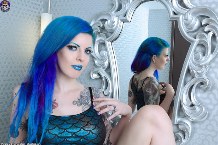 BlueBlood: Penny Poison Uses Her New Toy To Captivate You