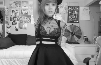 Black And White Makes Miss_Mao Dance All Night