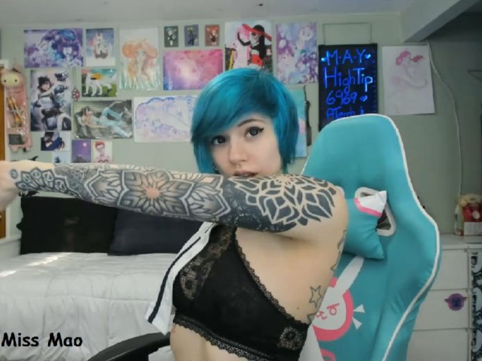 Miss_Mao Has The Moves And The Booty
