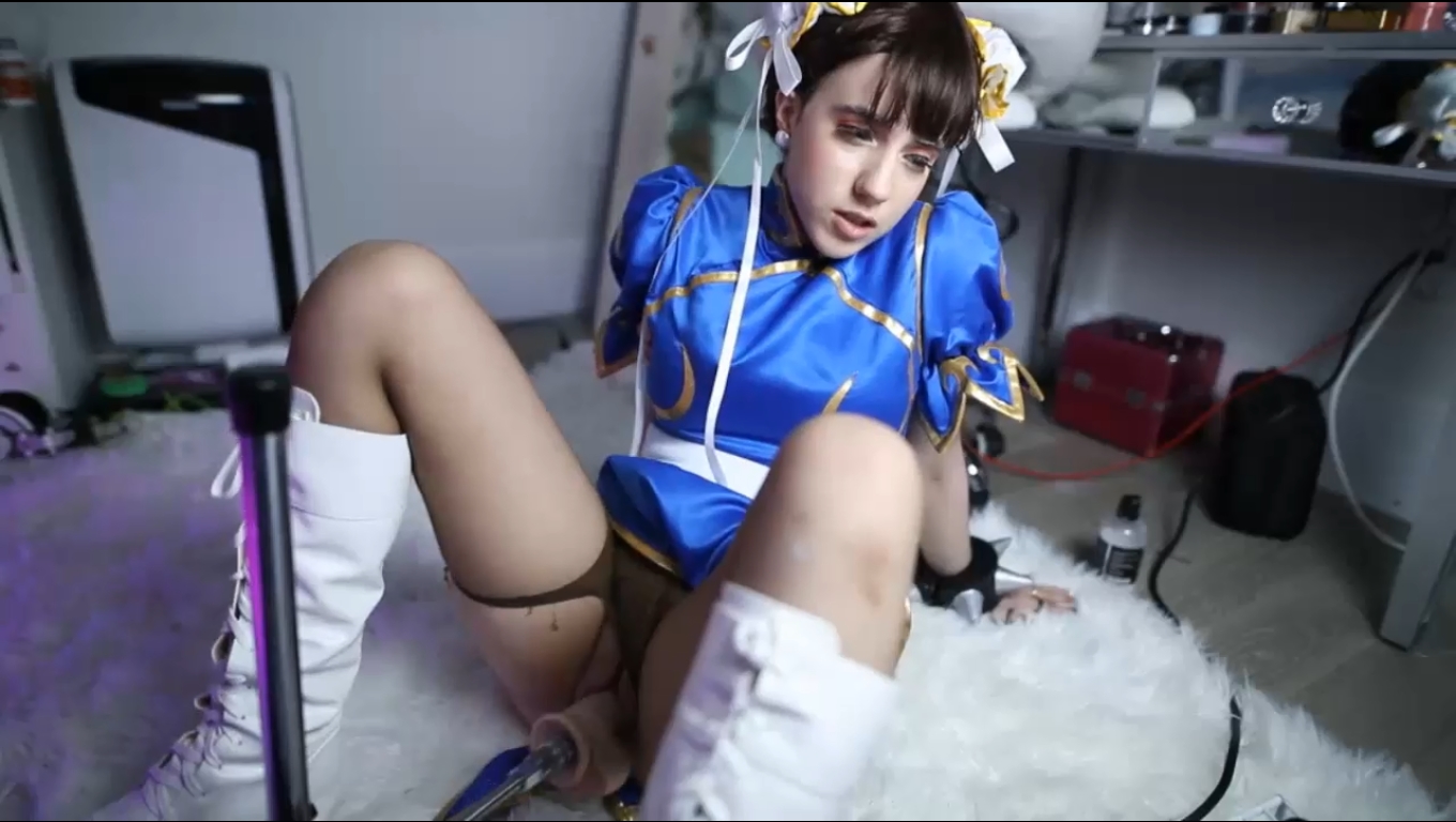 Lana_Rain : Chunli cosplay and fuck machine cum show | AltPorn.net - alt. porn erotica