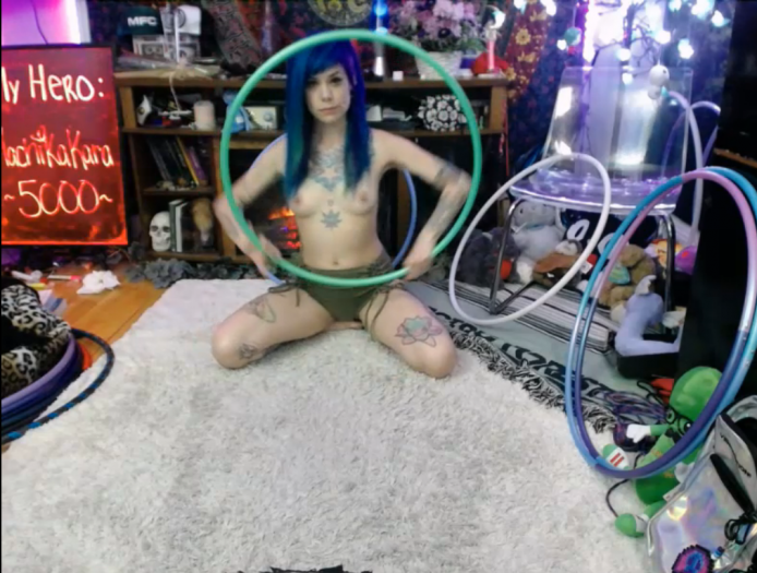Denver_Max Mesmerizes With Her Smooth Hoop Dances