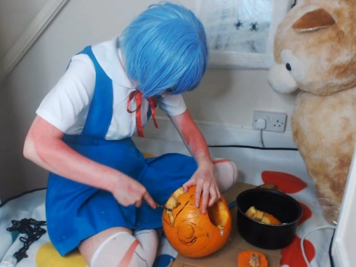 Spooky Cosplay Pumpkin Carving With Rei_Lark