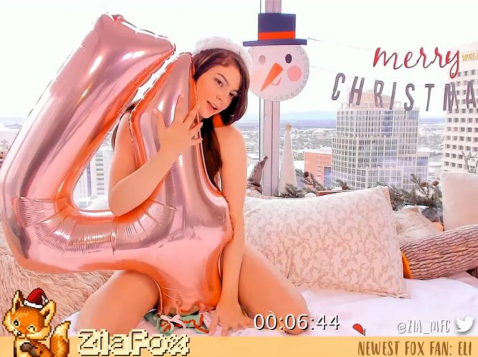 Come Help Ziafox Celebrate Her 4 Year Cammiversary 