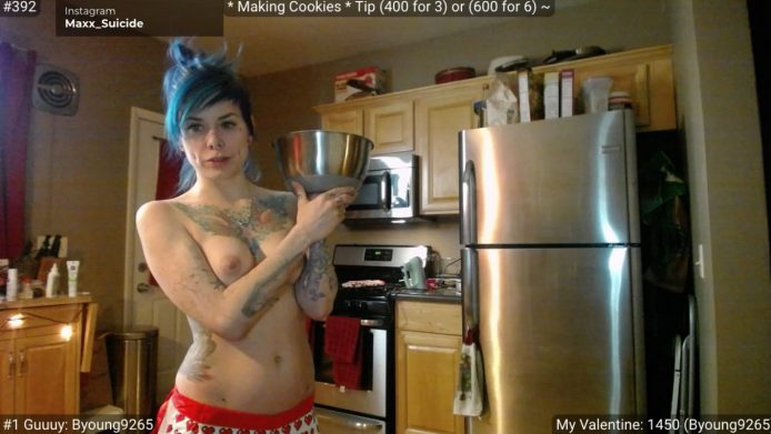 Denver_Maxx Bakes Cookies While Showing Off Some Cake