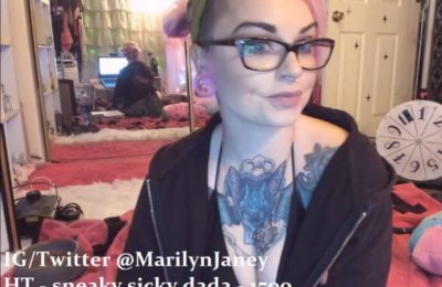 Adorable MarilynJane Hangs Out With Her Cutie Kitty