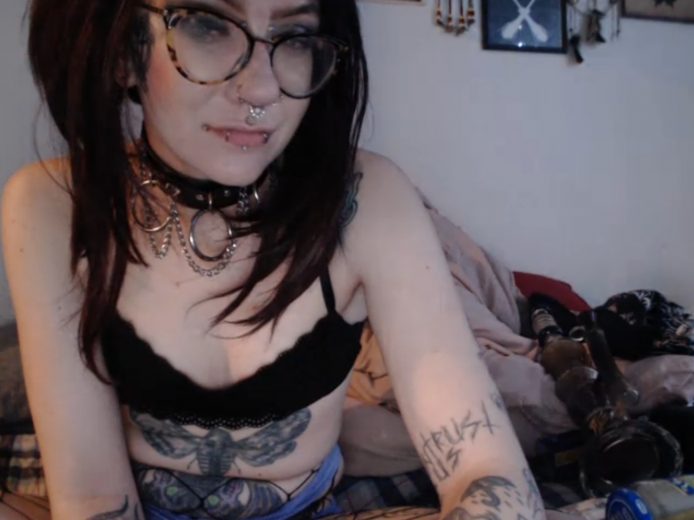 Come And Chill With OddLilith 