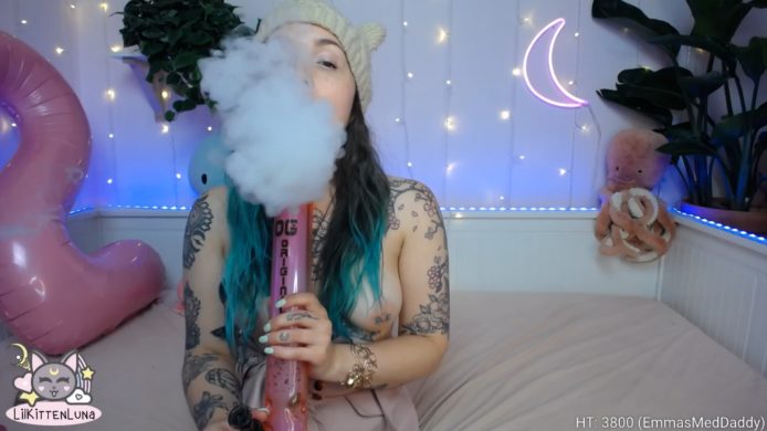 LilKittenLuna Lotions Up On A Humpday Cammiversary!