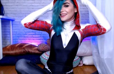 HackerGirl Is Giving Us Some Gwensday Cuteness