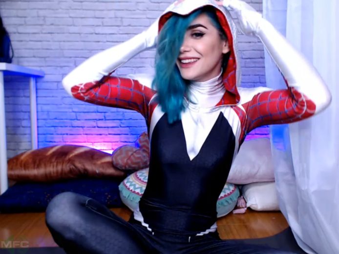 HackerGirl Is Giving Us Some Gwensday Cuteness