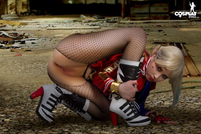 CosplayErotica: Stacy Goes Crazy As Harley Quinn