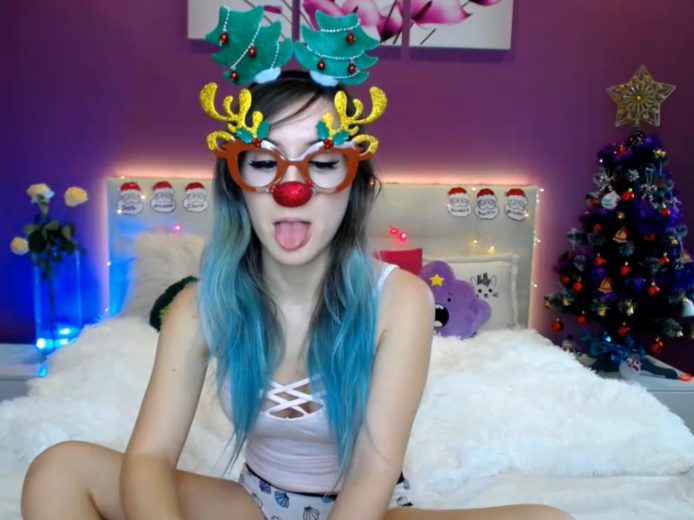 ROXYCAT Is Ready For You To Make It Raindeer