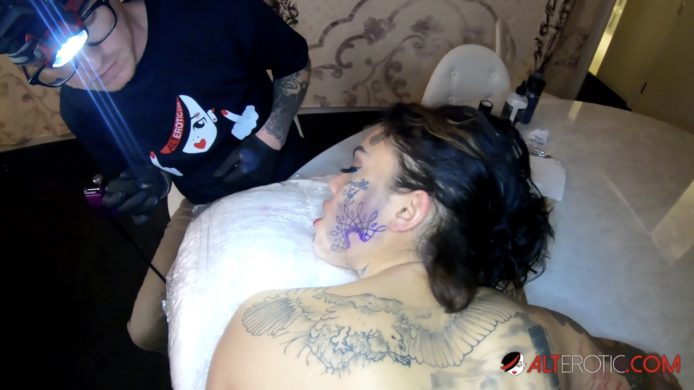 AltErotic: Genevieve Sinn Does A Fuck Break While Getting A Tattoo