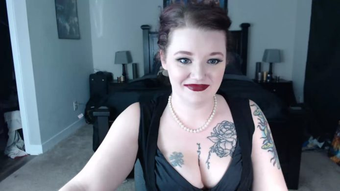 Mistress HellsxBelle Invites You To Her Show